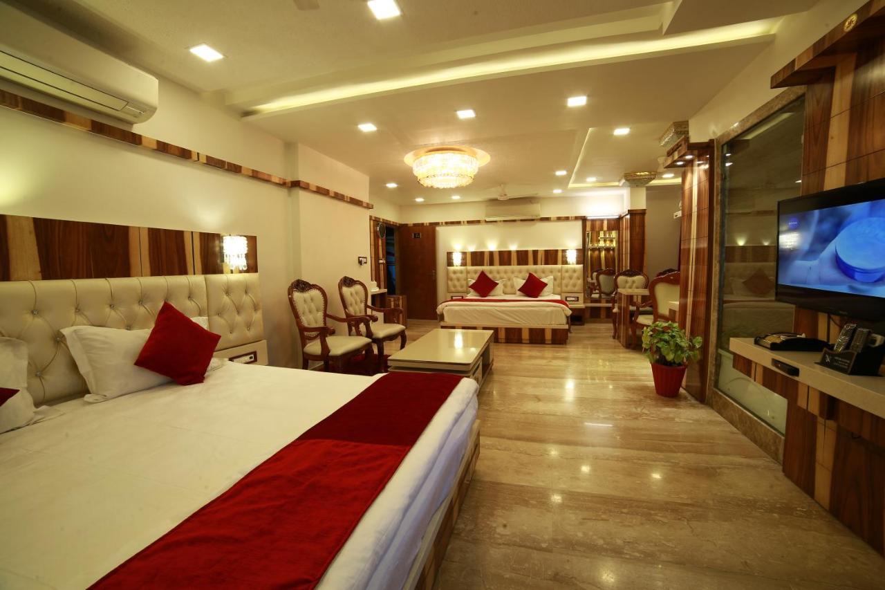 Hotel Sheratone Mount Abu Exterior photo
