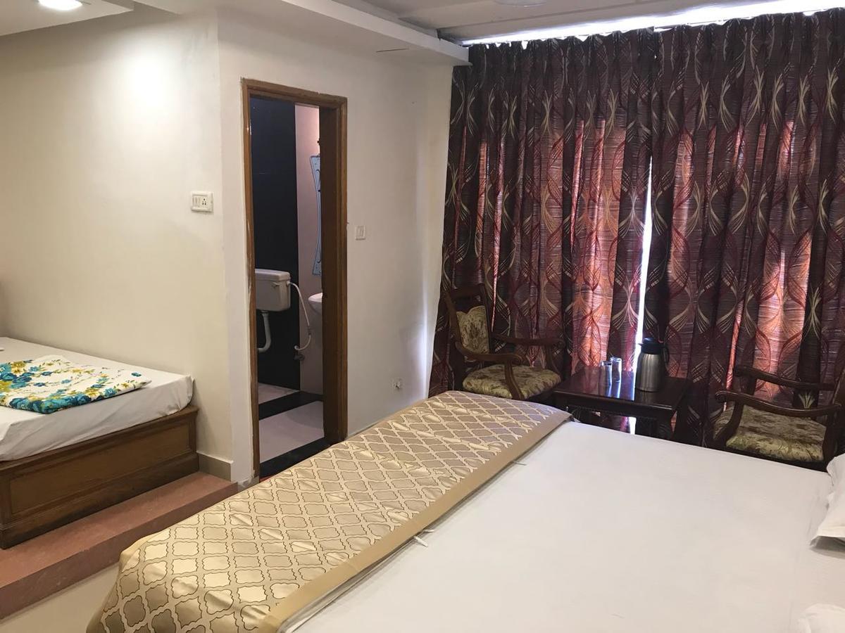 Hotel Sheratone Mount Abu Exterior photo